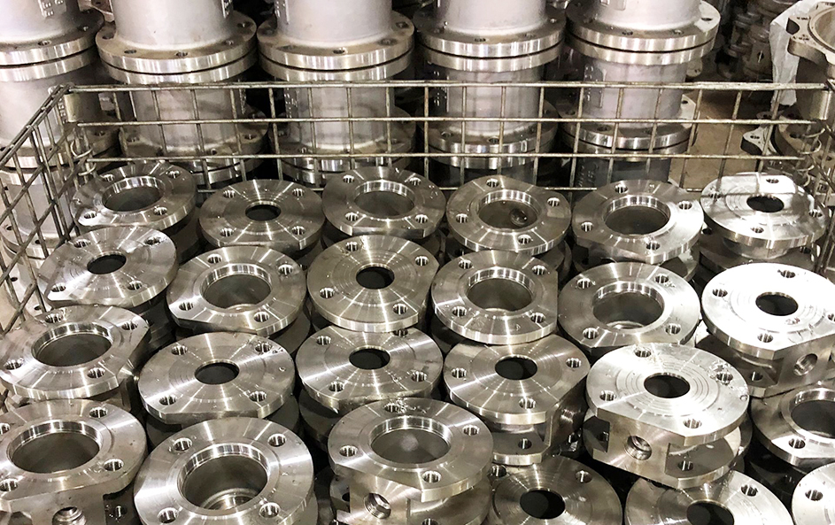 薄型對(duì)夾式球閥可根據(jù)用戶需要，可設(shè)有防靜電結(jié)構(gòu)和加鎖，防止誤操作